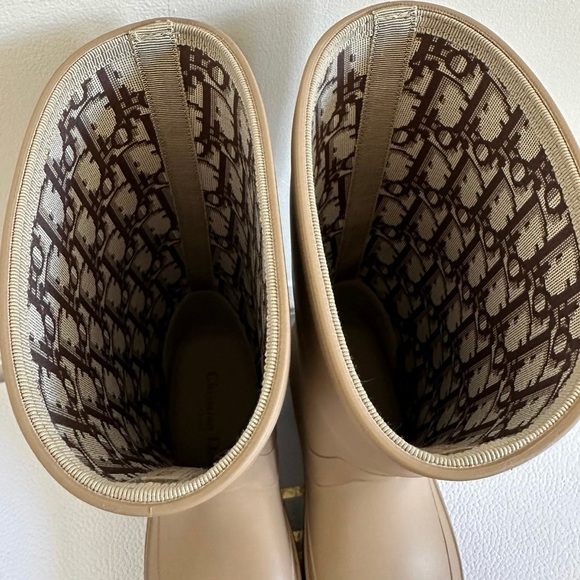 DIORUNION RAIN BOOTS IN DARK NUT COLOR (BEIGE) - Picture 3 of 12